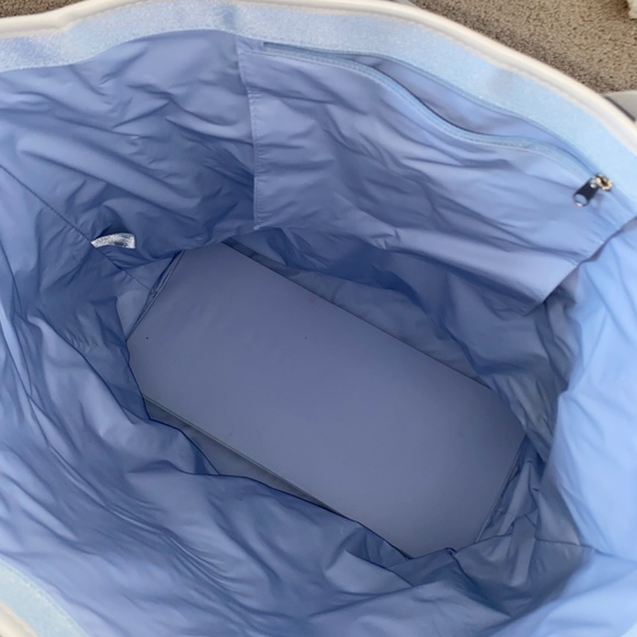 Calvin Klein Light Blue and White Tote Bag - Picture 4 of 4